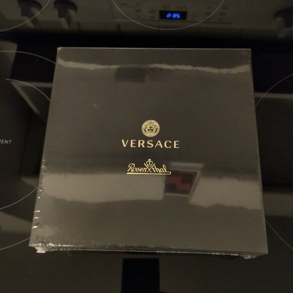 Neiman's Authentic NIB's Versace HomeSet Candelabra Journal Wine Stopper Pillows - Picture 15 of 16